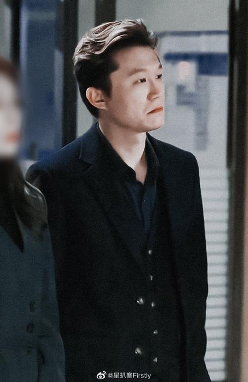 德阿龙