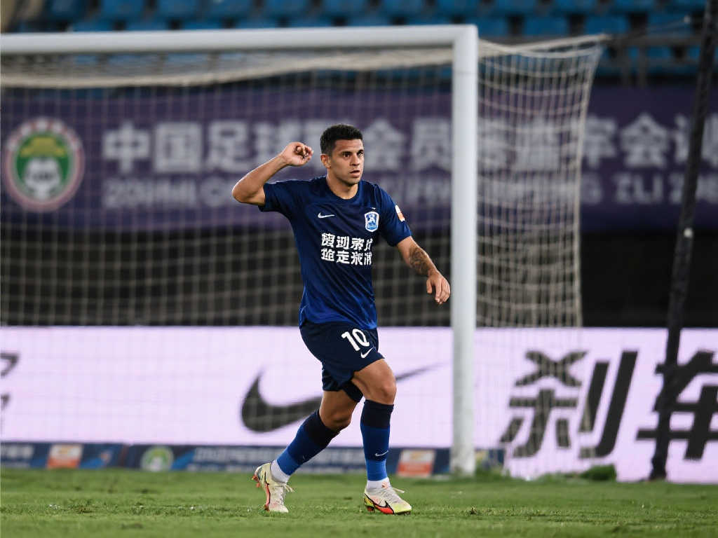 投篮让雄鹿 投篮让雄鹿