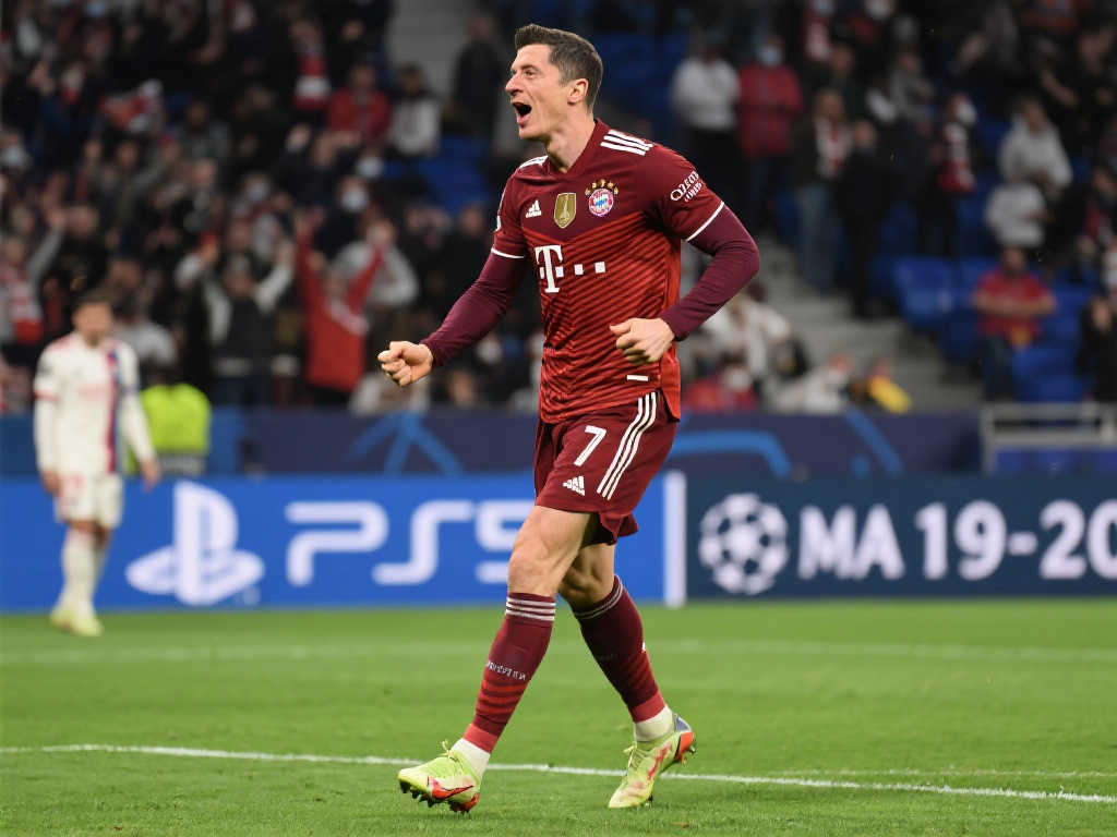 泰山尽管拥 泰山尽管拥